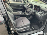 運転席は広くゆったり作られているので運転される方もリラックスして運転できます!