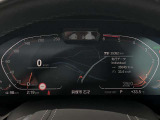 『運転』に対するBMWのこだわりはメーターパネルにも表れております。視野性の良いメーターパネルは疲労感の軽減と、運転の楽しさをもたらしてくれます。