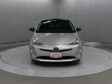 4つの先進安全機能をセットにした衝突回避支援パッケージ「Toyota Safety Sense P」をはじめ、インテリジェントクリアランスソナー、LEDフォグランプなどを特別装備しています。