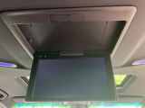 【フリップダウンモニター】大画面モニターで後席でもエンタメをお楽しみいただけます。小さなお子様にも大人気の装備です♪
