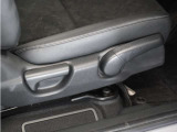 ◆シートハイトアジャスター◆運転席を上下に高さ調節ができます!運転ポジションを体格に合わせてシート調整できます。