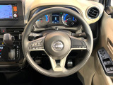 【ステアリングスイッチ】運転中、前方から目線をそらすことなく、オーディオ等の操作が可能な便利機能!安心&快適なドライブを演出してくれます♪