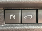 【パワーバックドア】スマートキーや運転席のボタンを押すだけでリアゲートが自動で開閉します!荷物を持っている時や、高い位置にあるバックドアを閉める際に便利な機能です♪