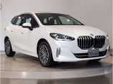 【BMWの伝統-2】時代を超える美しさ。磨き抜かれたエアロダイナミクスが瞳を奪う。一目で伝わるスポーティーなプロポーションは、BMWの走行性能を生み出すのに欠かせない要因の一つです。