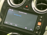 Bluetooth Audioの再生画面を表示し、再生や曲送りなどの操作アイコンも並んでいます。必要な表示が画面内にまとまり、音楽を楽しみたいときも操作内容を確認しやすい仕様です。