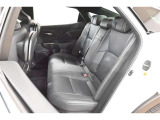 中古車をキレイで気持ちよくお乗りいただけるよう、エンジンルームからシートを外した洗浄まで、目に見えない部分も徹底的に洗浄しています!