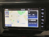 純正ナビを装備。タッチパネル式で使いやすく、お出かけもラクラクです。
