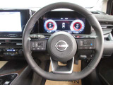 運転が楽しくなる明るく開放的な運転席まわりです。