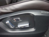 【運転席パワーシート&ドライビングポジションメモリー機能】運転手にあったシートパターン設定可能です。