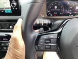 ホンダセンシングは衝突軽減ブレーキだけでなく、標識認識機能や先行車発進お知らせ機能に誤発進抑制機能と車線維持支援に設定した車速内で適切な車間距離を保ってくれる安全・快適機能搭載の先進システムです
