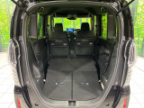 普段のお買い物や通勤、送迎等に十分な荷室スペースを確保しております。セカンドシートを倒すと、大きな荷物の積載も可能です♪