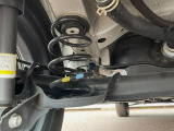 お車を安心してお乗りいただく為には、足回りの定期点検が欠かせません。サービスサポート(有償保証)では無料点検もご提供しており、安心のカーライフをお過ごしいただけるサポート体制が整っています。