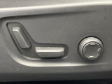 【パワーシート】スイッチ一つで簡単にシート位置の微調整が可能!電動だから力もいりません!自分に最適なシートポジションにセットして、快適なドライブをお楽しみください。
