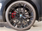 アウトバーンでの走行を見据えたBMWのブレーキシステムはもしもの時にもいち早くマシンを停止してくれます。