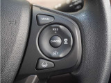 ◆アダプティブクルーズコントロール◆予め設定した車速内でクルマが自動的に加減速。前走車との適切な車間距離を維持しながら追従走行します。【LKAS】車線維持支援システムでステアリング操作を支援。