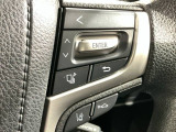 ステアリング周りに各種スイッチがついていて便利です。