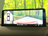 【360&deg;ビューモニター】専用のカメラにより、上から見下ろしたような視点で360度クルマの周囲を確認することができます☆死角部分も確認しやすく、狭い場所での切り返しや駐車もスムーズに行えます。
