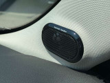 車室内専用設計で豊かな低音と澄んだ高音を実現。立体的で臨場感あるサウンドがドライブを格上げする高品質スピーカー。