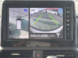 駐停車には便利なアラウンドビューモニター搭載。サイドモニターの切り替えも可能です。