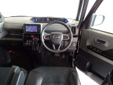 視界良好、操作しやすい運転席です。