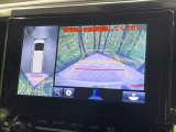 【パノラミックビューモニター】専用のカメラにより、上から見下ろしたような視点で360度クルマの周囲を確認することができます☆死角部分も確認しやすく、狭い場所での切り返しや駐車もスムーズに行えます。