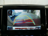 バックガイドモニターで、後方を確認しながら安心して駐車することができます。運転初心者も熟練者も必須の機能ですよ!