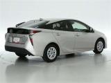 低燃費で環境にもやさしいハイブリッド車です。静粛性に優れた快適空間と静かな走りを実現しています。