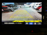 後方確認はオマカセのリアカメラ付です。車庫入れもラクラクです☆前方後方に障害物を検知して警報を鳴らすセンサーも搭載されております☆
