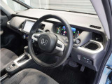 ◆視界広々で非常に運転しやすくロングドライブでも疲れを感じさせないすっきりとまとまったインパネ周りです。