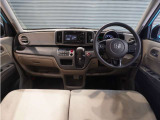 ◆インテリアパネル◆視界広々で非常に運転しやすくロングドライブでも疲れを感じさせないすっきりとまとまったインパネ周りです。