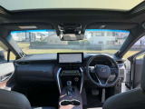 毎日全国の仕入れ先から厳選した車を仕入れております!プロの査定士の検査を受けた車を仕入れ、入庫後も社員が1台1台を走行チェックや状態確認・装備確認などを入念に行います。