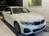 一目で伝わるBMW特有のスポーティーなプロポーションは、BMWの走行性能を生み出すのに欠かせない要因の一つです。細部まで拘りぬいたお車をぜひ一度ご覧ください!