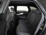 ご納車前に行います点検100項目におきまして、専用のテスターやツールを用いて細かな診断を行います。