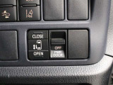 運転席から操作ができるパワースライドドアです!乗り降り便利なうれしい装備です。