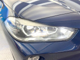 ●LEDヘッドライト:夜間走行時も良好な視界を確保し安心して運転できる高輝度LEDヘッドライトを装備!点灯速度が早く、消費電力も抑えられています。