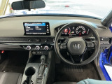 【前方視界】開放的な前方視界!運転がしやすく疲れにくいです♪窓が大きく、見通しがとっても良いおクルマですよ♪