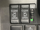 【両側パワースライドドア】スマートキーや運転席のスイッチで後席両側スライドドアの開閉が可能♪電動だから力を入れてドアを開ける必要が無く、小さなお子様でも簡単に開け閉めでき快適です♪