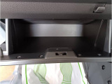 実用的な収納が、車内の各所にあります♪