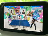 画面でテレビ番組を視聴できる装備を備えています。停車中の休憩時間に映像を楽しめるので、お出かけ先での待ち時間にも活用しやすく、気分転換にも便利です。