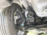 お車を安心してお乗りいただく為には、足回りの定期点検が欠かせません。サービスサポート(有償保証)では無料点検もご提供しており、安心のカーライフをお過ごしいただけるサポート体制が整っています。