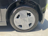 純正の14インチホイールを装着しております。タイヤサイズは155/65R14です。