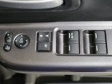 運転席のスイッチ類です。