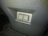 充電用USB付き。スマートフォンなどの充電に便利です。