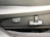 【パワーシート】スイッチ一つで簡単にシートの微調整が可能!電動だから力もいりません!快適なシートポジションにセットして、快適なドライブをお楽しみください。