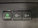 ★ECONスイッチ★ エコドライブを加速しよう!スイッチをONにすると、運転の仕方によるロスを抑え込み燃費をよくするようクルマが頑張ります(*^ー^*)燃費向上にチャレンジ♪