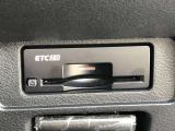 スマートインタイプのETCなのでスッキリ格納されます。