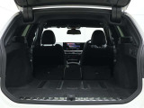 中古車だけではなく、新車も多岐にわたり、正規輸入車販売を行っております。各店舗選りすぐりの仕入ネットワークの中からあなたにピッタリのお車を探します!