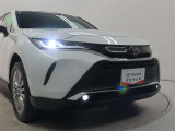 高輝度で点灯速度が速く、しかも消費電力の少ないLEDヘッドライトが装備されています!LEDの明るい光が走行中の視界の確保をサポートして、夜のドライブがより楽しく安全に運転できます♪