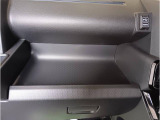 実用的な収納が、車内の各所にあります♪