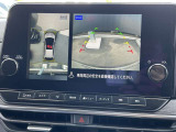上から見たような画像で車庫入れなどに便利なアラウンドビューモニター